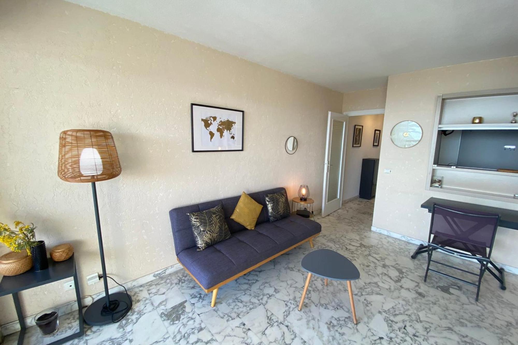 06ay - With Seafront Terrace Appartement
